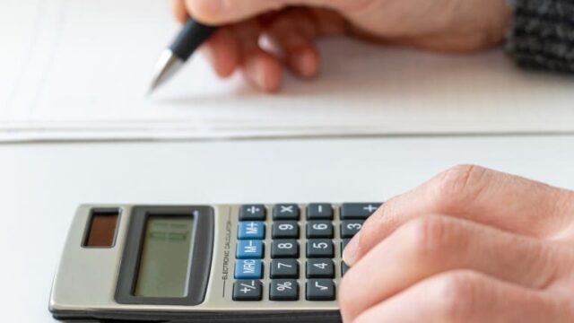 法人保険の解約返戻金にかかる税金と経理処理について